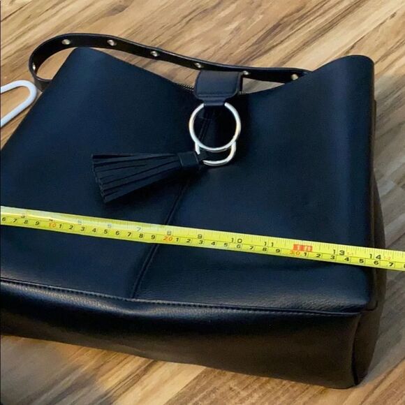 Large Black Tote Bag with Tassel NWOT - Picture 7 of 9